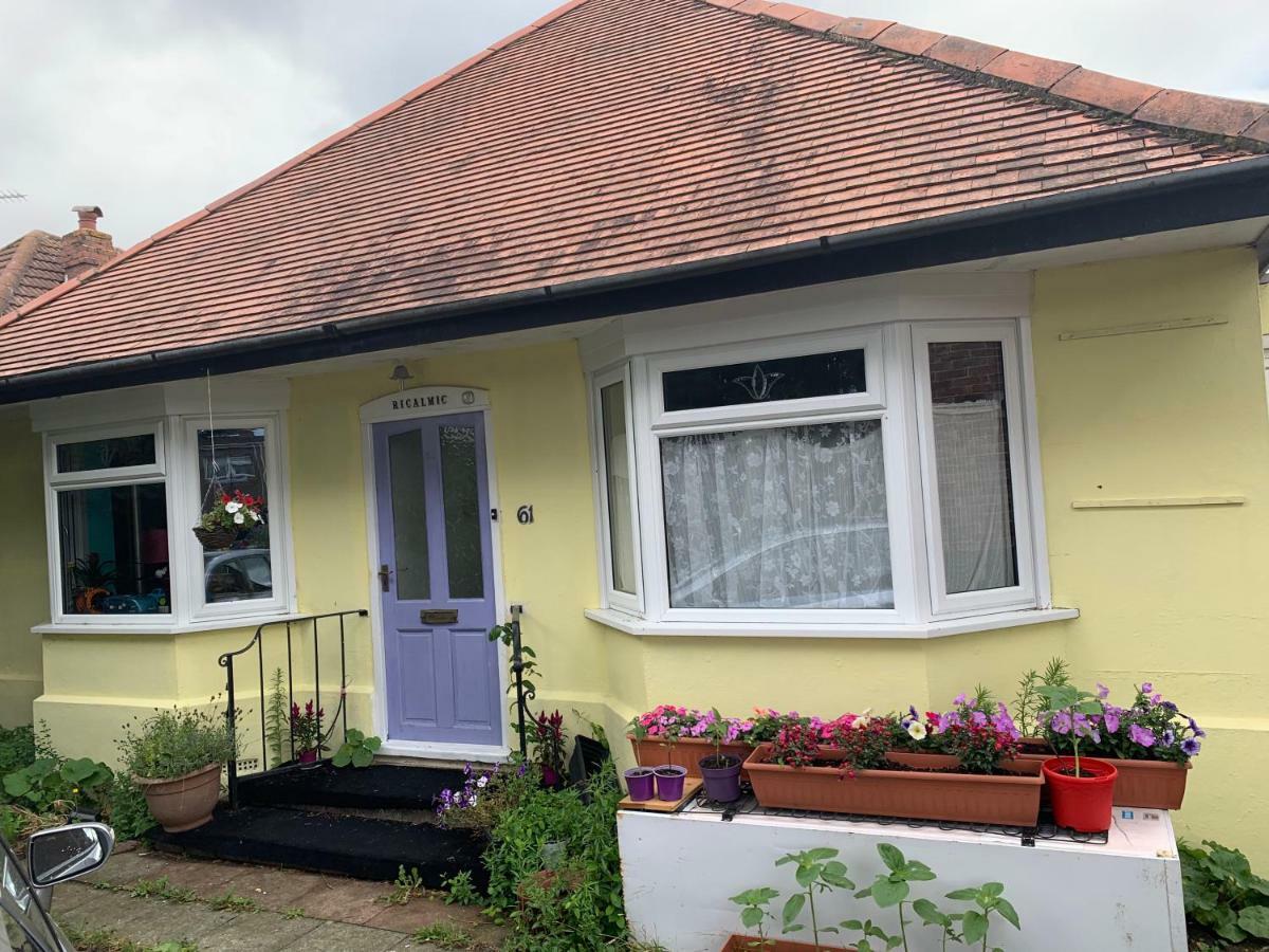 Debbie'S Digs Hotel Ashford  Buitenkant foto